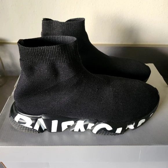 all black balenciaga speed runners